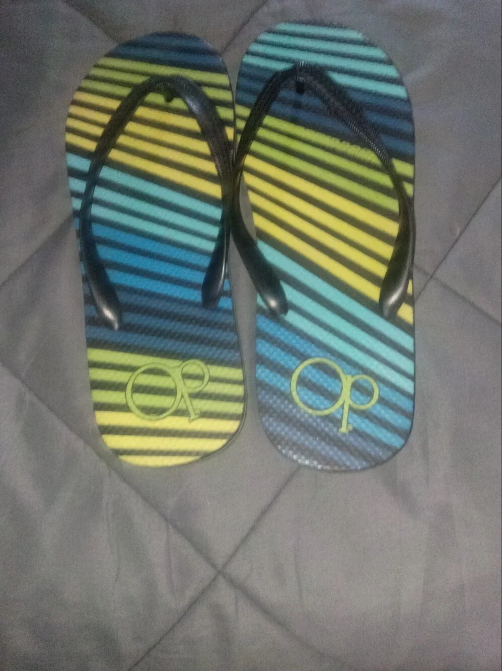 Mens Flip Flops Like New